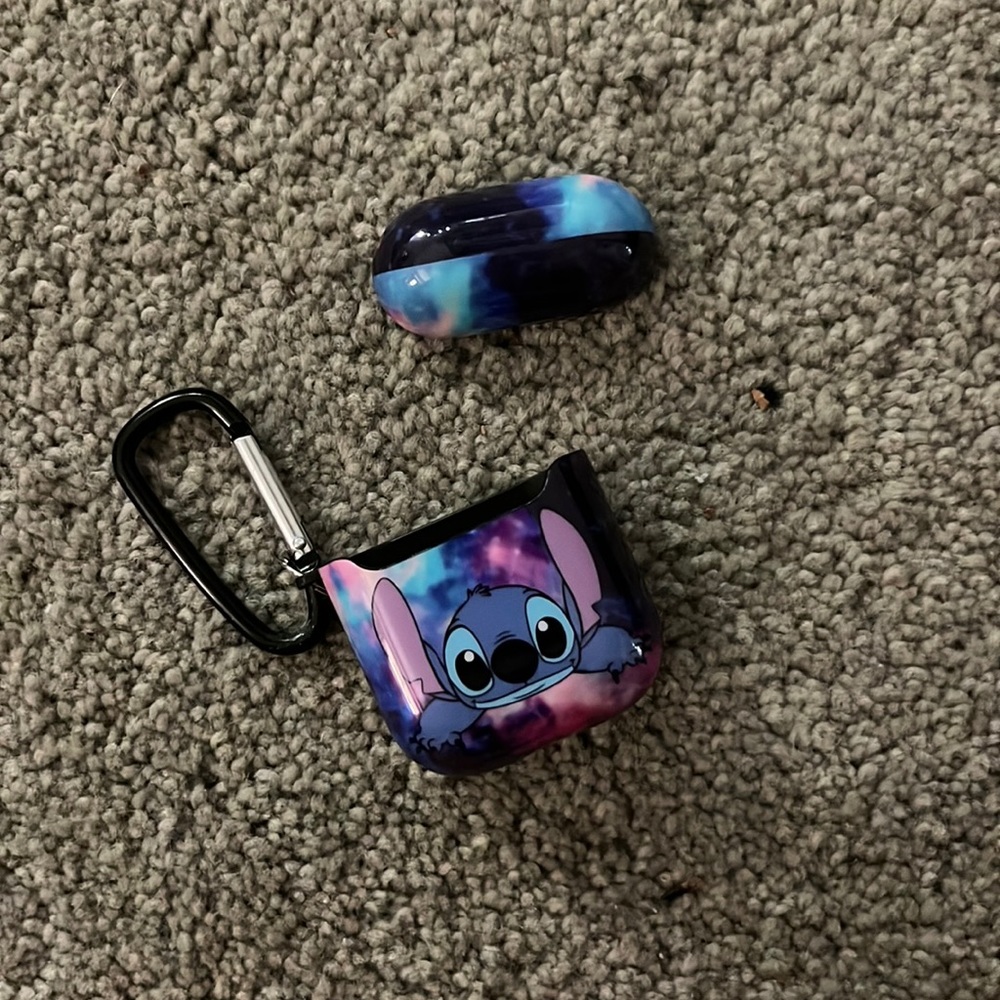 Very new stitch AirPod Case
